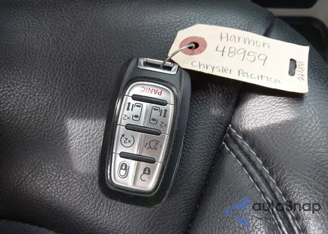 2022 Chrysler Pacifica Touring L z USA, uszkodzony, nr VIN 2C4RC1BG9NR179117